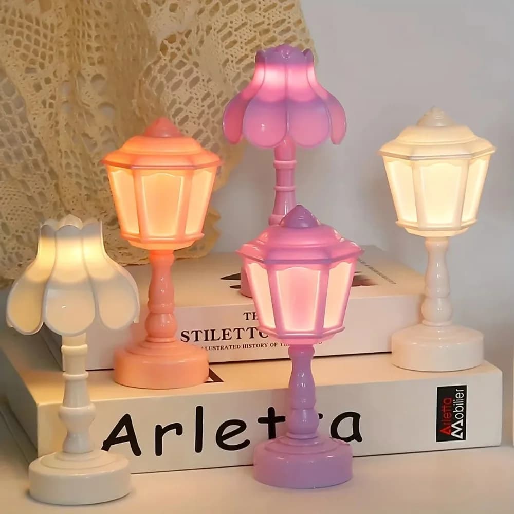 Mini Lampe de Table avec Abat-jour Pétales, Veilleuse Style Lanterne à Lumière Chaude